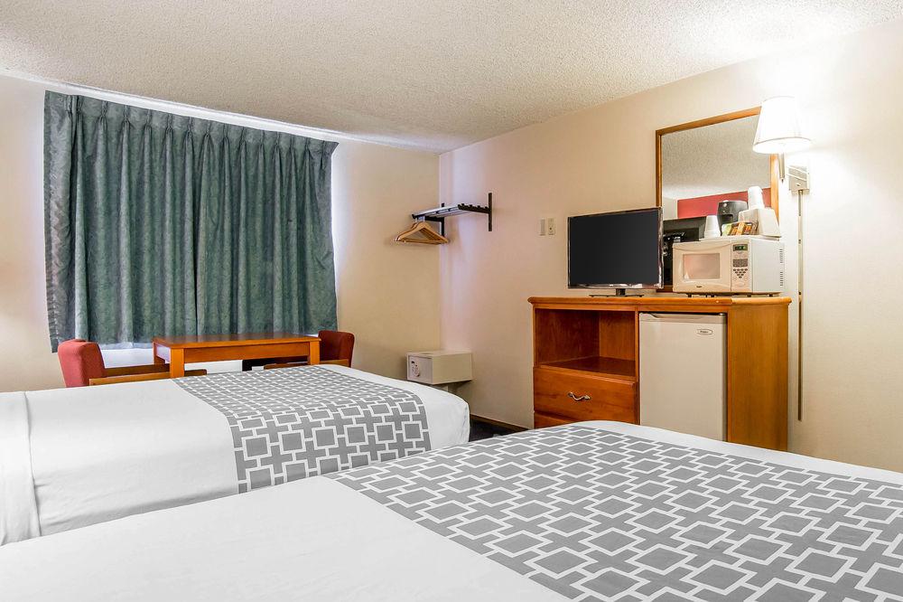 Grizzly Inn Эванстон Экстерьер фото