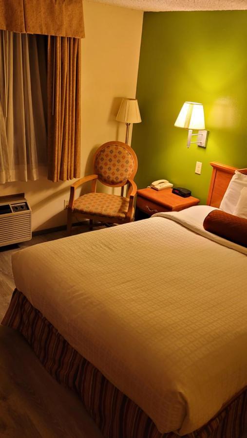 Grizzly Inn Эванстон Экстерьер фото